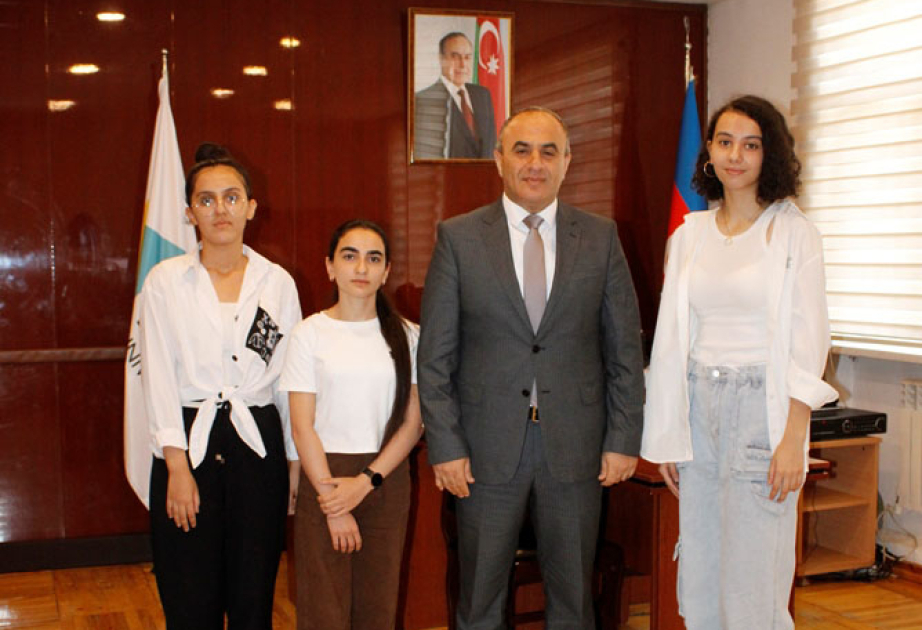 MDU-ya 600-dən yüksək balla qəbul olmuş tələbələrlə görüş keçirilib