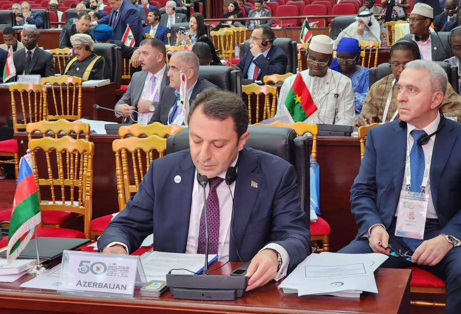 Azerbaiyán propone nuevas ideas e iniciativas para aumentar el potencial de la OCI