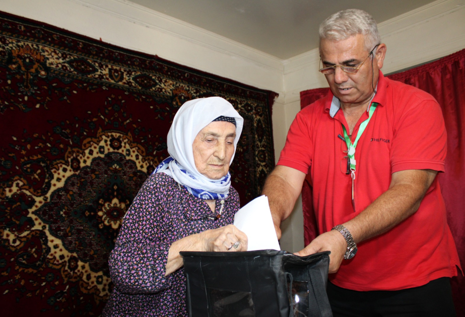 104 yaşlı Qızvəs nənə: Layiqli namizədə səs verdim VİDEO