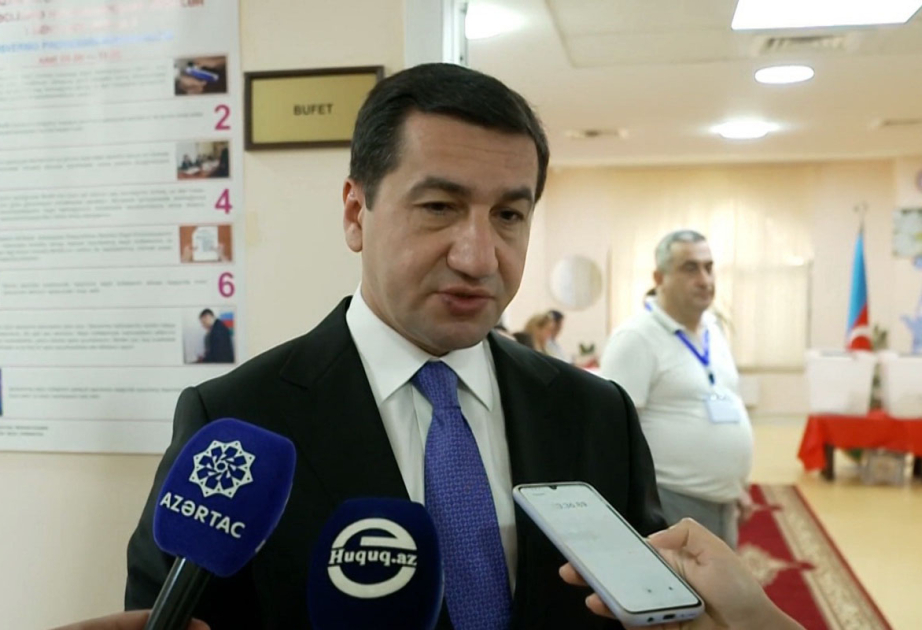 Asistente del Presidente: "Al mantener el Grupo de Minsk en la agenda, Armenia y sus partidarios en Occidente están tratando de agarrarse a un cierto medio de influencia"