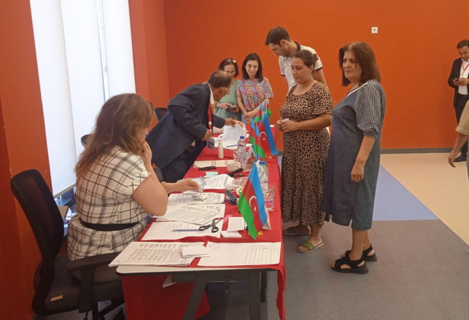 Məntəqə sədri: Füzuli sakinləri səsvermədə fəal iştirak edirlər