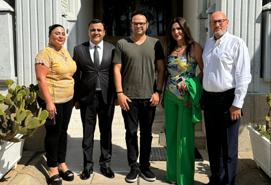 “Azərbaycan mədəniyyəti və sənəti günü” tədbirinin iştirakçıları “TRT Antalya” radiosunda olublar