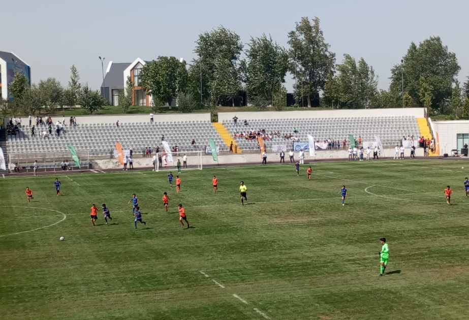 В Губе стартовал международный футбольный турнир