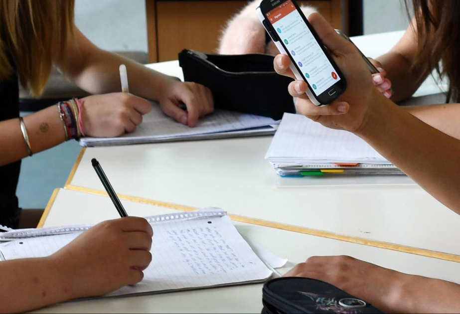 Handyverbot an niederländischen Schulen gestartet