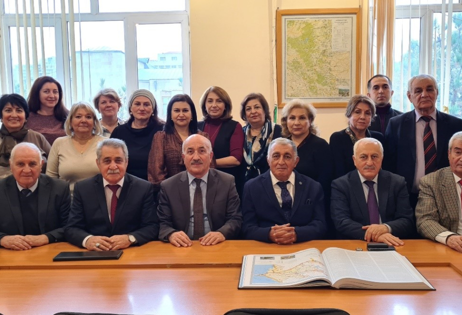 BDU-105: Əməkdaşlarının əksəriyyəti öz məzunları olan Coğrafiya fakültəsi