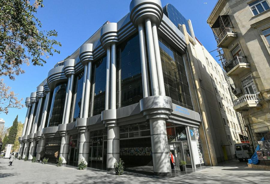 Gənc Tamaşaçılar Teatrı sentyabr repertuarını açıqlayıb