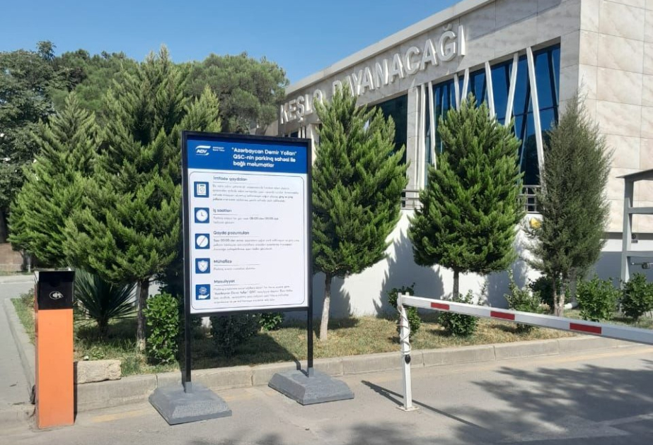 ADY: Dəmiryol stansiyası və vağzalların avtodayanacaqlarından istifadə ödənişsizdir