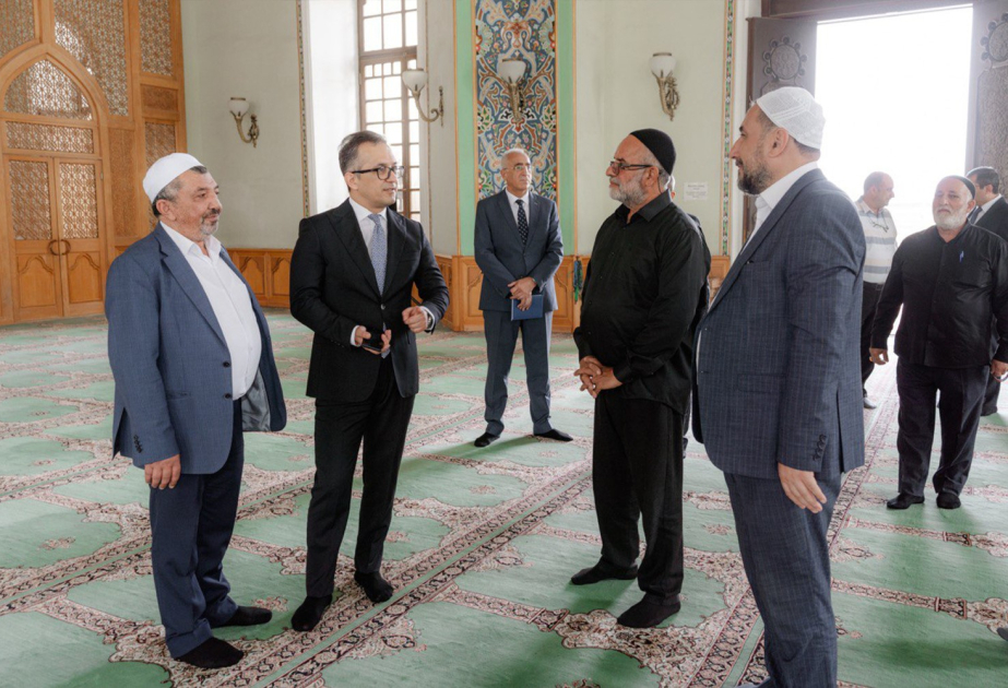 Təzəpir və İlahiyyat məscidlərinin din xadimləri ilə görüş olub