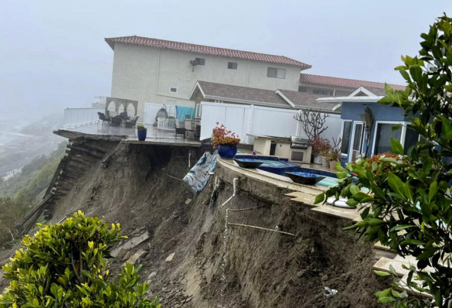 California declares state of emergency over Rancho Palos Verdes landslide