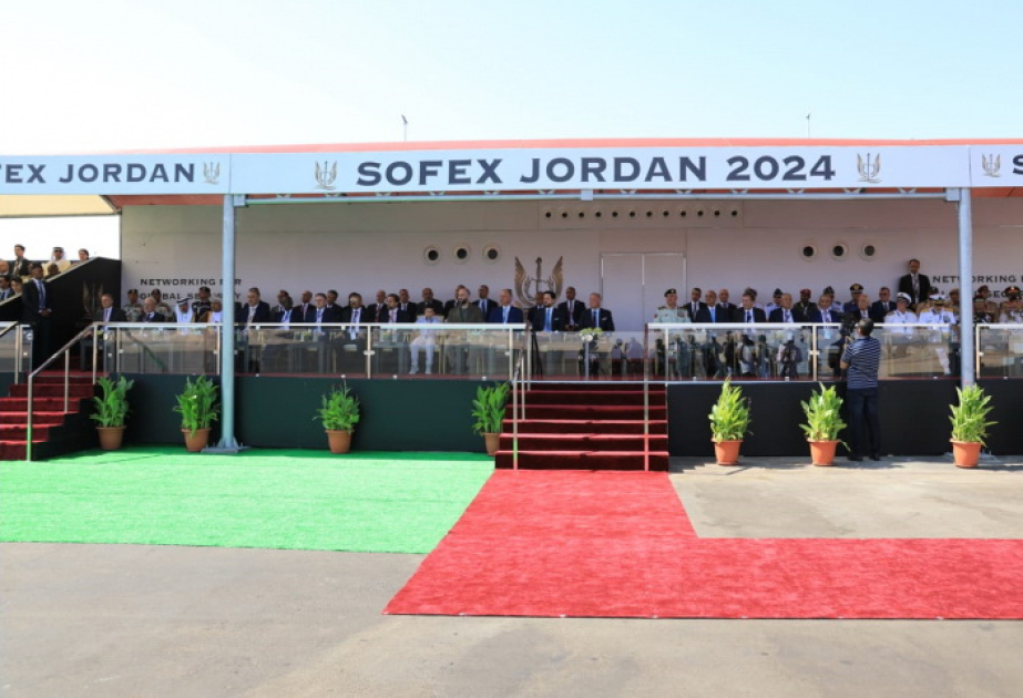 Azərbaycan müdafiə sənayesi naziri İordaniyadakı “SOFEX 2024” sərgisində ölkələrin stendləri ilə tanış olub