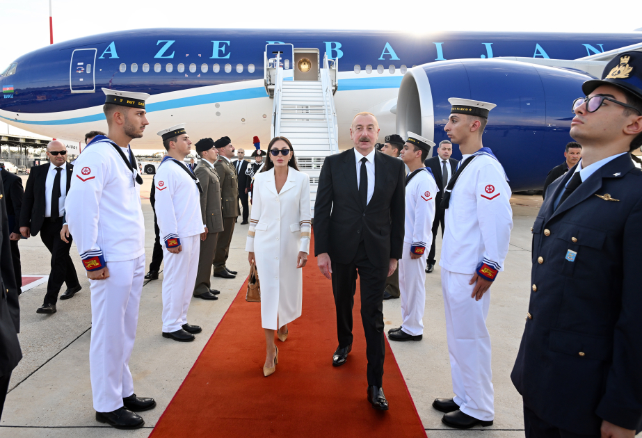 Präsident Ilham Aliyev zu Arbeitsbesuch in Italien eingetroffen VIDEO