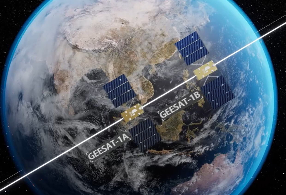 China launches 10 satellites for global communication network