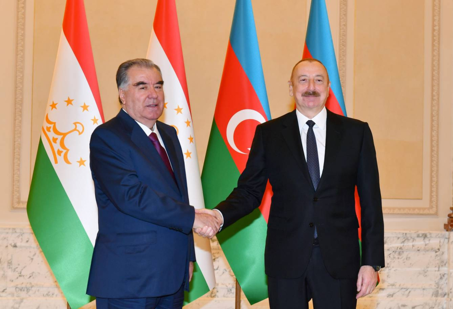 Le président azerbaïdjanais : Nous attachons une grande importance aux relations avec le Tadjikistan, qui sont fondées sur des bases solides