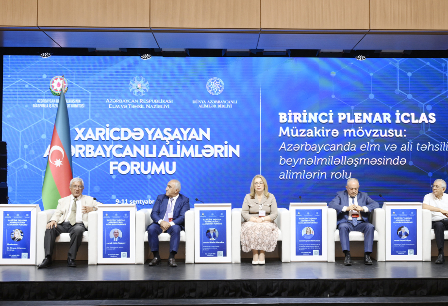 Xaricdə Yaşayan Azərbaycanlı Alimlərin Forumu işini panel iclaslarla davam etdirir