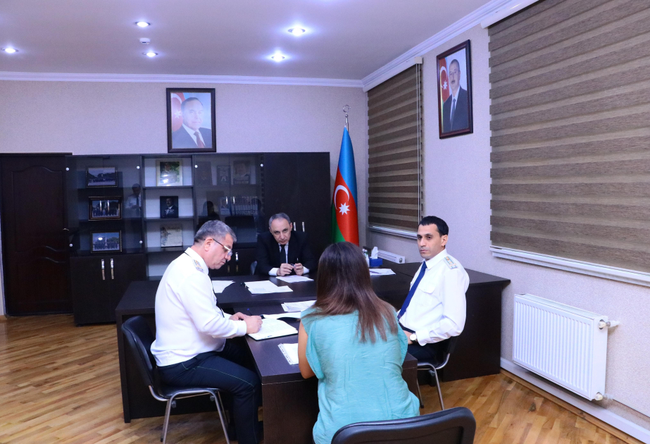Baş prokuror Abşeron rayonunda vətəndaşları qəbul edib