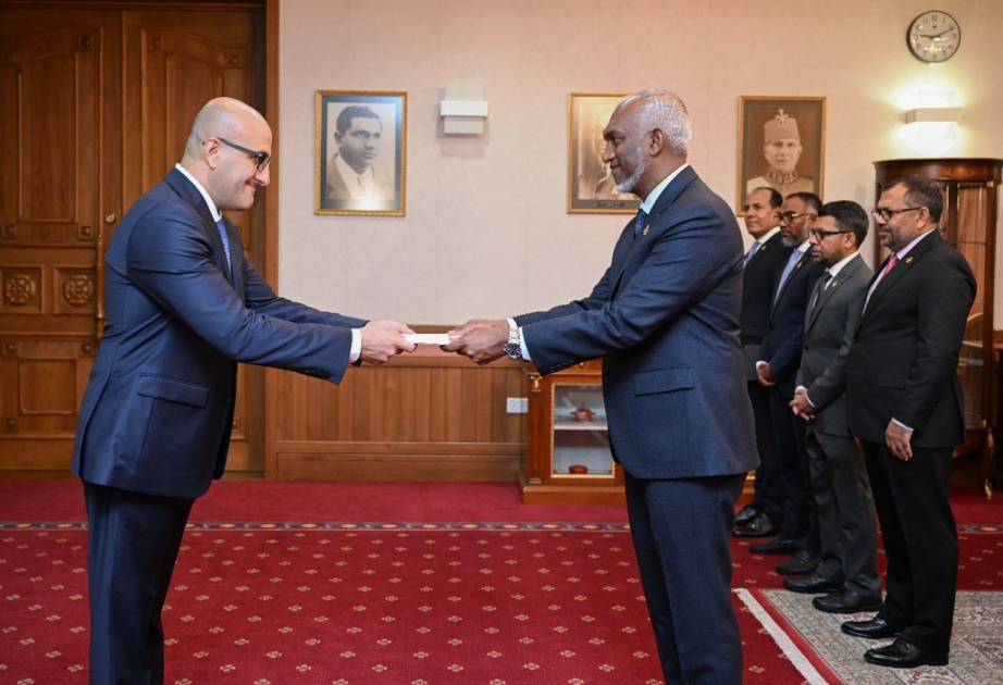 El Embajador de Azerbaiyán presenta sus credenciales al Presidente de Maldivas