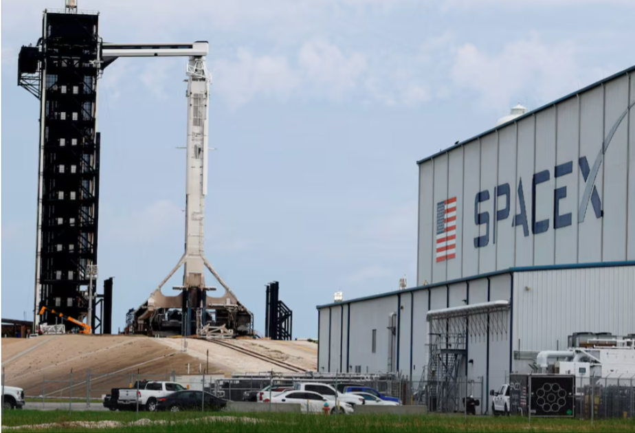 Raumfahrt: Dragon-Kapsel von SpaceX mit vier Astronauten zu erstem Weltraumspaziergang aufgebrochen
