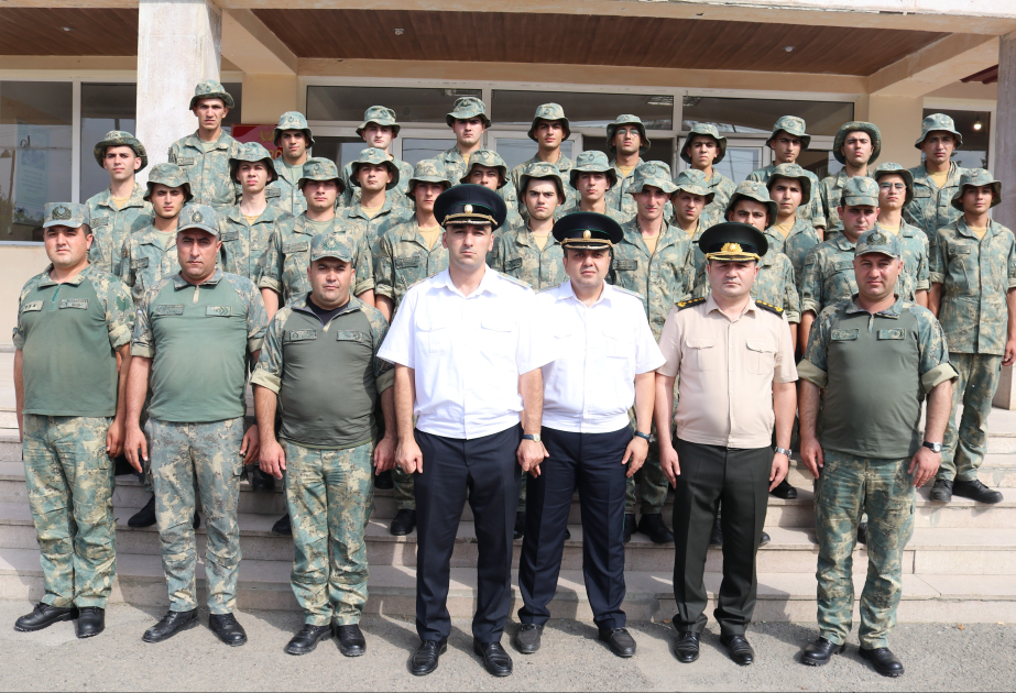 Hərbi Prokurorluğun və Müdafiə Nazirliyinin birgə keçirdiyi maarifləndirmə tədbirləri davam edir