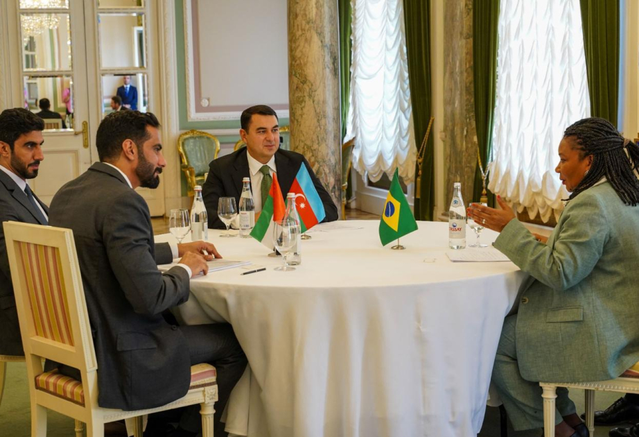 COP29: Los ministros de Cultura de Azerbaiyán, EAU y Brasil se reunieron en San Petersburgo