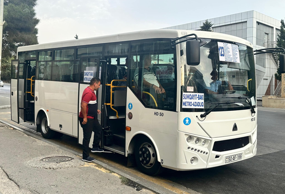 Hacıqabul Sənaye Məhəlləsində istehsal olunan avtobuslar Bakı-Sumqayıt marşrut xəttinə buraxılıb