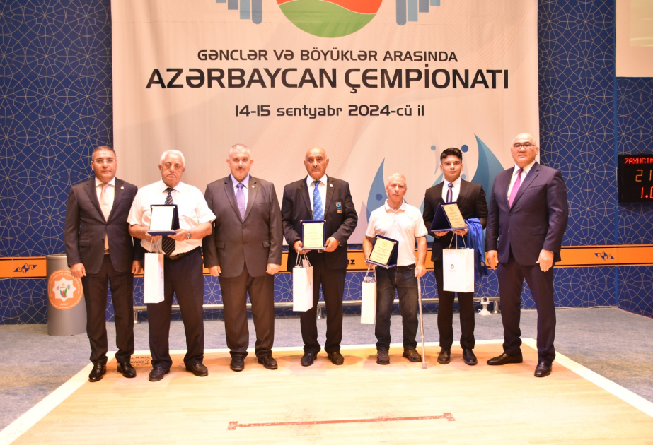 Ağırlıqqaldırma üzrə Azərbaycan çempionatının açılış mərasimi keçirilib