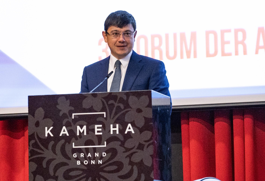 Almaniyada Yaşayan Azərbaycanlı Həkimlərin III Forumu işə başlayıb
