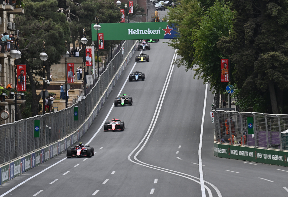 Joshua Dürksen gewinnt Formel 2 Sprintrennen in Baku