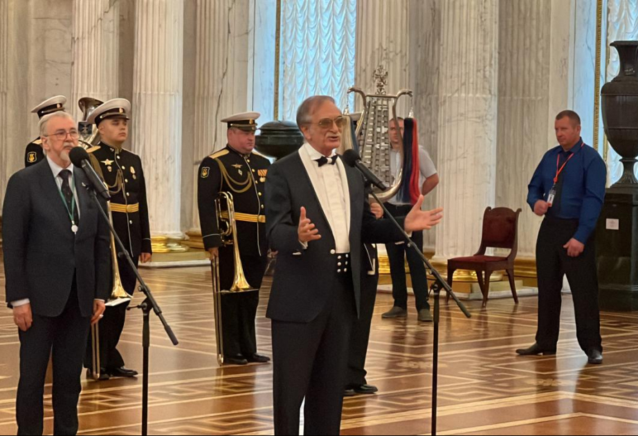 Polad Bülbüloğluna Ermitaj mükafatı təqdim olunub VİDEO