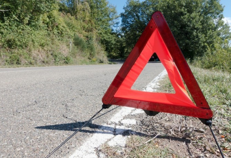 В Агдере попал в аварию автомобиль МЧС, есть погибшие и раненые