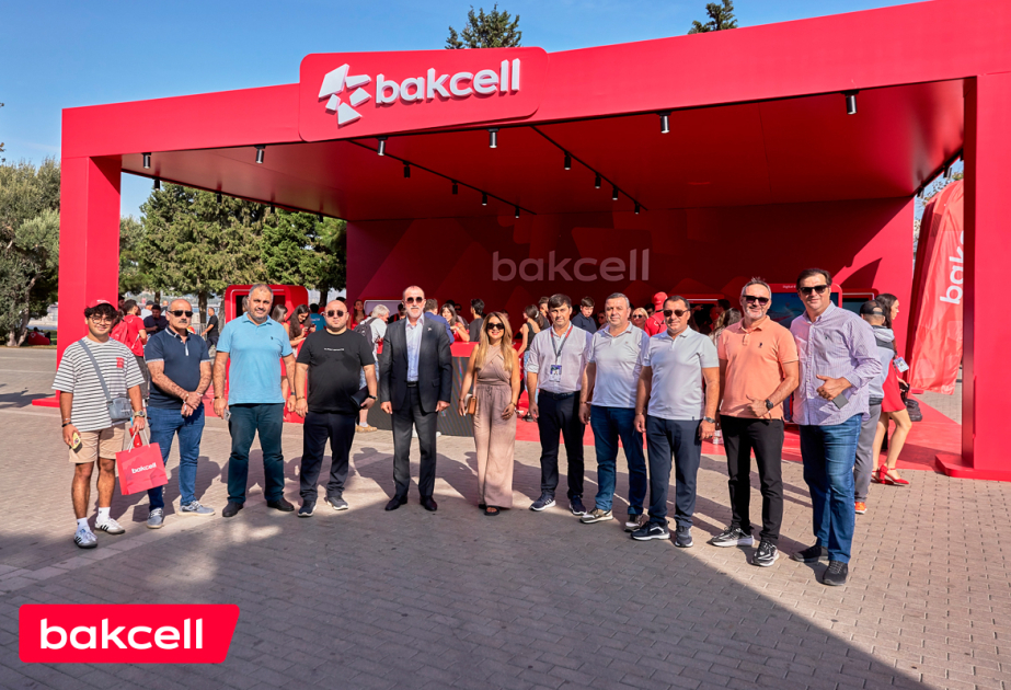 ®  Media representatives visit Bakcell's Formula 1 stand