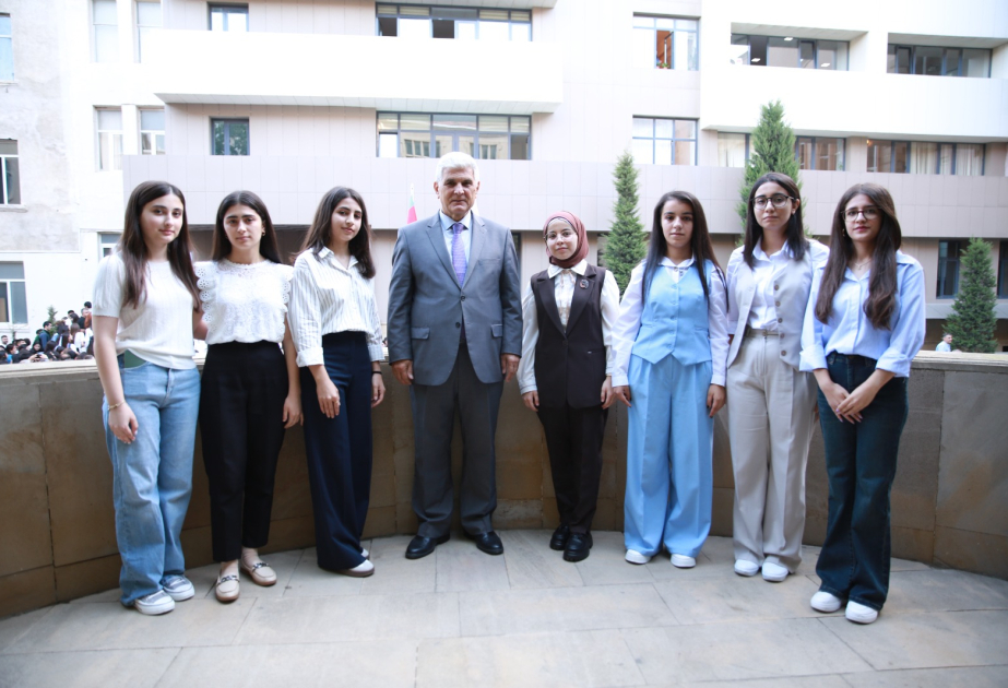Pedaqoji Universitet yeni tələbələrini qarşıladı
