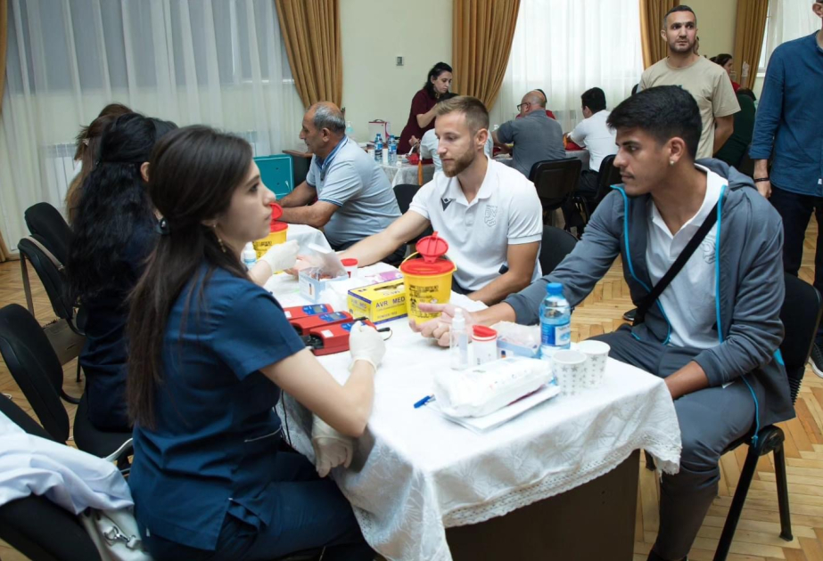 “Sumqayıt” futbol klubunun əsas komandası qanvermə aksiyasında iştirak edib