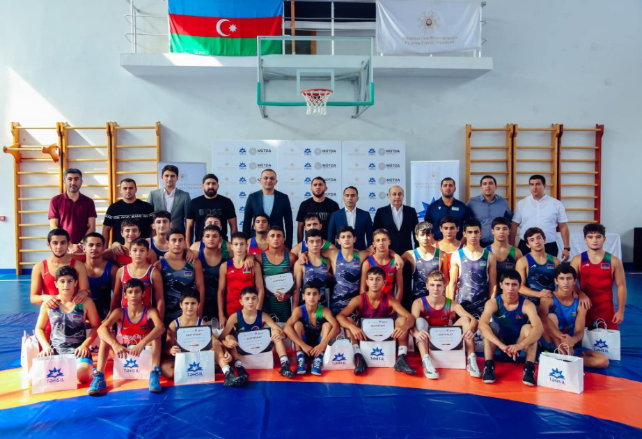 Azərbaycanın Olimpiya, dünya və Avropa çempionları gənc güləşçilərlə görüşüblər