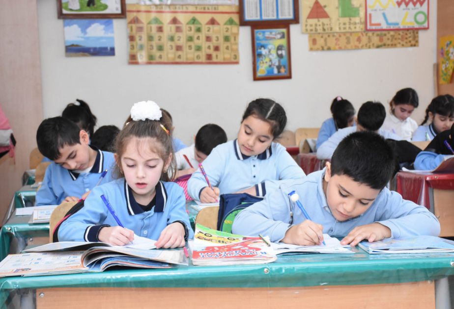 “Dövlət ümumi təhsil müəssisəsində siniflər üzrə şagird sıxlığı normaları”nda dəyişiklik edilib