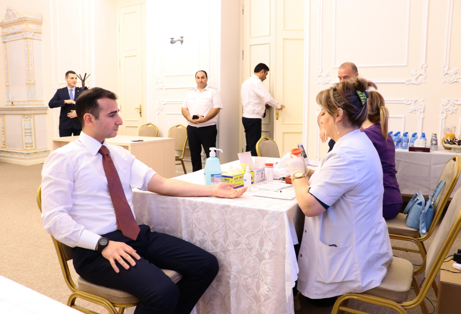 Prokurorluq əməkdaşları könüllü qanvermə aksiyasında iştirak ediblər