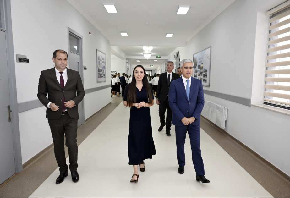 La vice-présidente de la Fondation Aliyev visite une nouvelle école construite dans la région de Bilessouvar