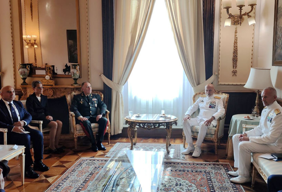 Chief of General Staff of Azerbaijan Army meets with his Italian counterpart
