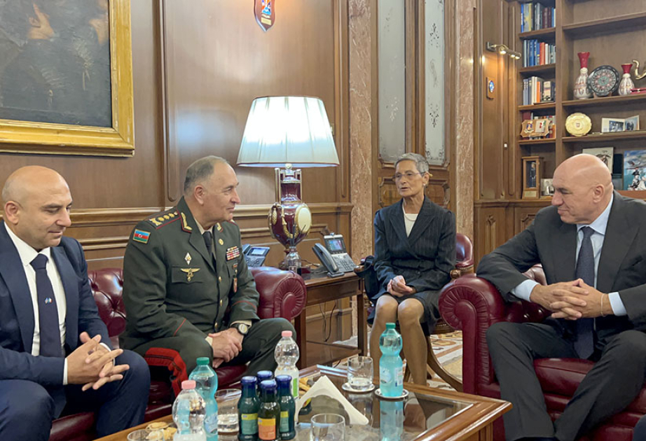 Rencontre entre le chef d’état-major des armées azerbaïdjanaises et le ministre italien de la Défense