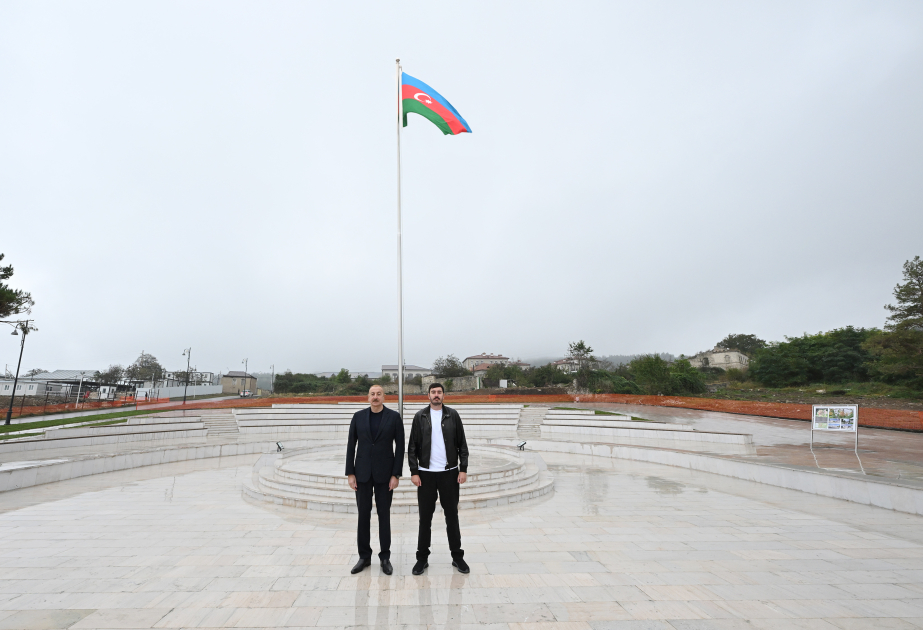 Se inauguró la Plaza de la Bandera en Shusha