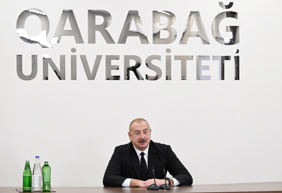 Ilham Aliyev parle de l’héroïsme des soldats azerbaïdjanais à sa rencontre avec les étudiants de l’Université du Karabagh