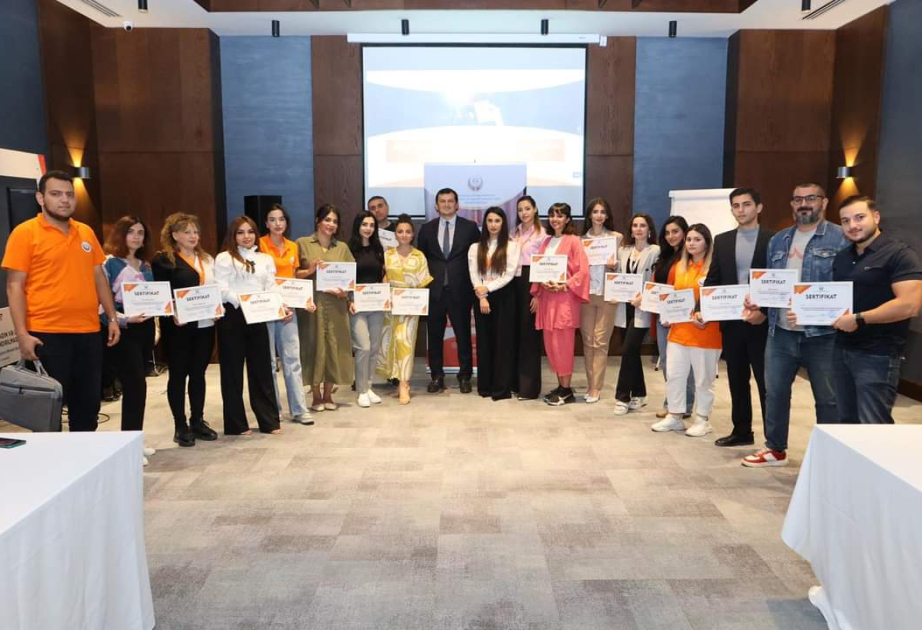 Jurnalistlər və sosial media blogerləri üçün təşkil edilən təlim proqramı başa çatıb