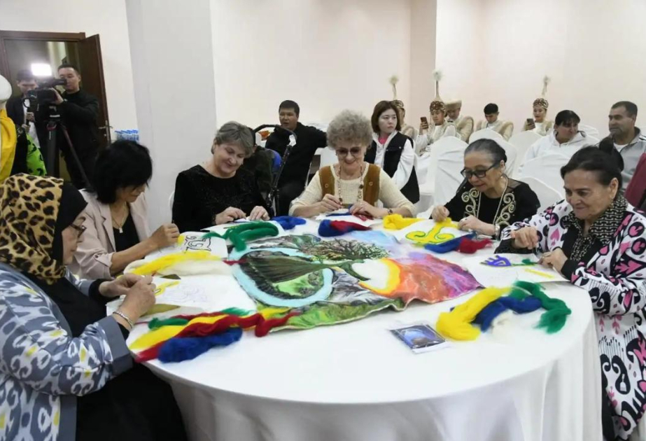 Azerbaiyán participa en el festival de las culturas nacionales en Astaná