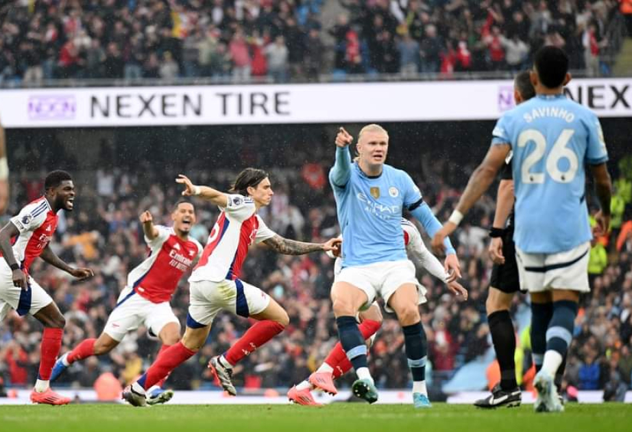 Man City score late goal to secure 2-2 draw with 10-man Arsenal at home