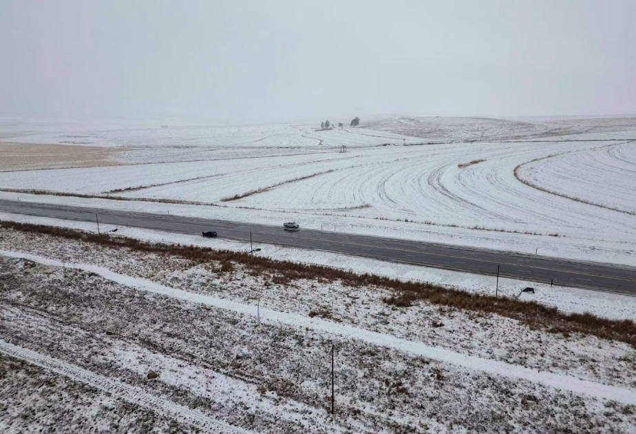 South Africans striving to clear roads after heavy snowfall