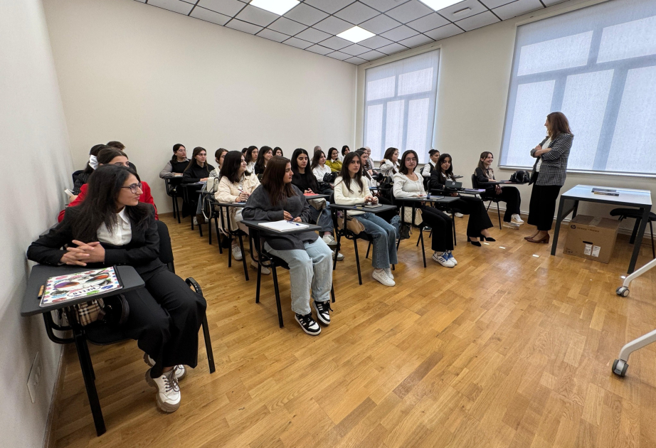 Студенты и преподаватели Карабахского университета поделились впечатлениями о первом дне занятий