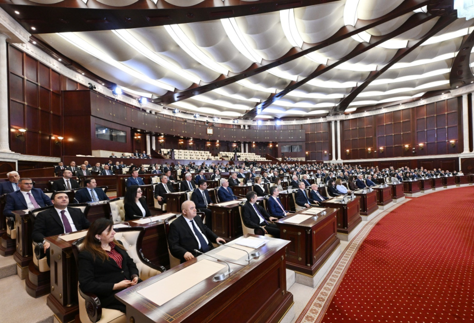 Azərbaycan parlamenti sədrinin birinci müavini və müavinləri seçilib