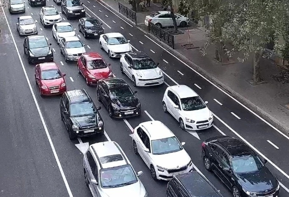 Paytaxtın bir sıra yollarında sıxlıq müşahidə olunur