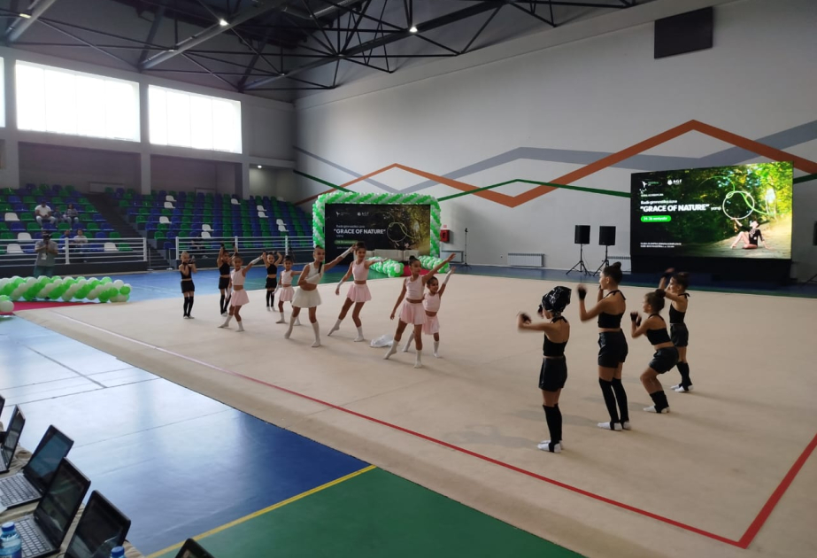 Qubada bədii gimnastika yarışının açılış mərasimi keçirilib