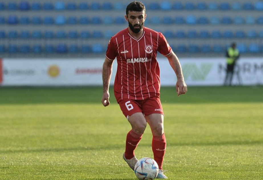 “Araz-Naxçıvan”ın kapitanı Premyer Liqada 100-cü dəfə meydana çıxıb