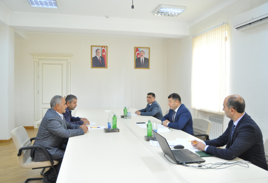 Aqrar Kredit və İnkişaf Agentliyinin sədri Kürdəmirdə vətəndaşları qəbul edib, təsərrüfatlara baxış keçirib